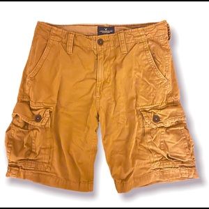 American Eagle size 30 classic cargo shorts